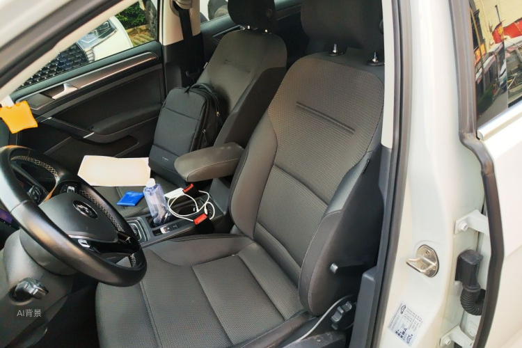 Volkswagen Golf 2017 car image #17