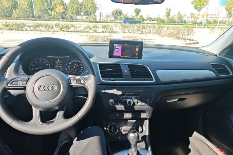 Audi Q3 2017 صورة سيارة #10