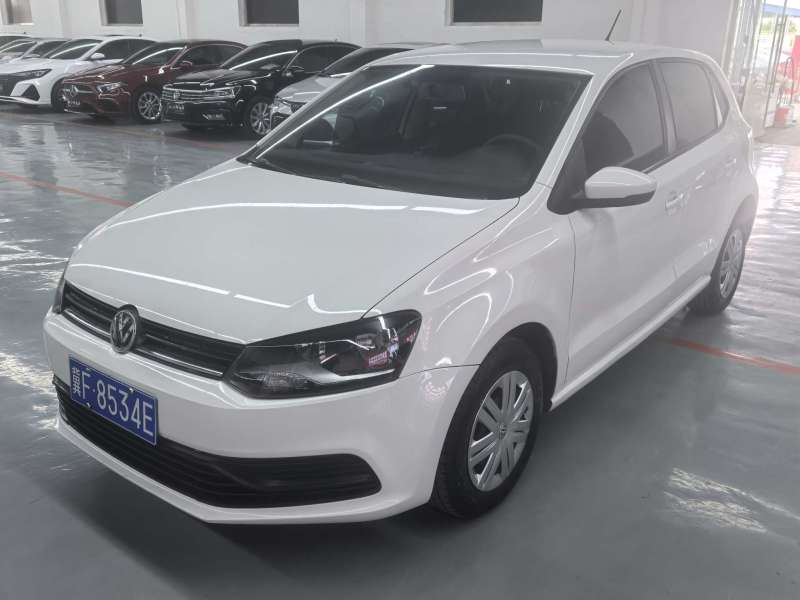 Volkswagen Polo 2016 car image #2