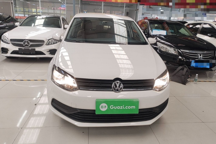 Volkswagen Polo 2017 car image #3