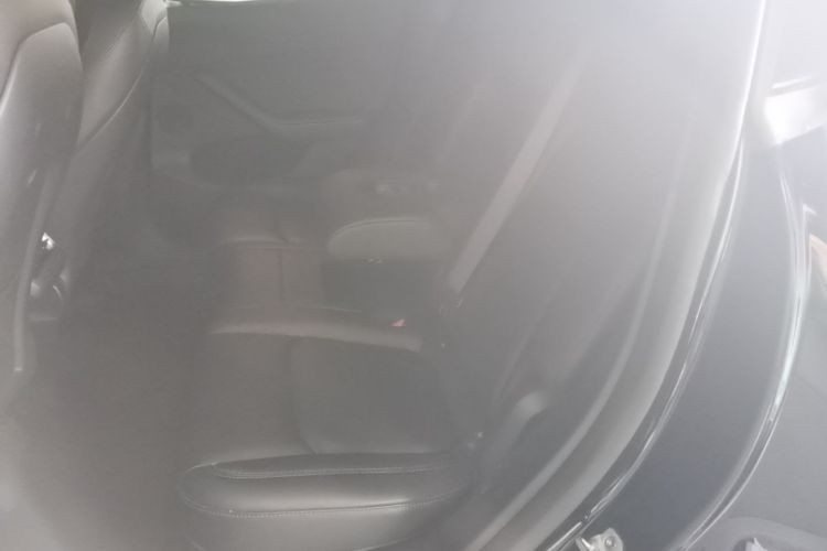 Tesla Model Y 2023 immagine di auto #17