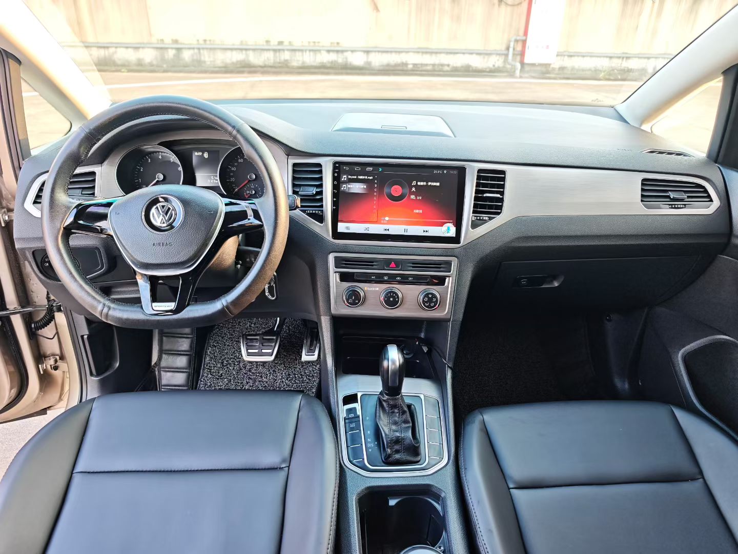 Volkswagen Golf Sportsvan 2018 صورة سيارة #5