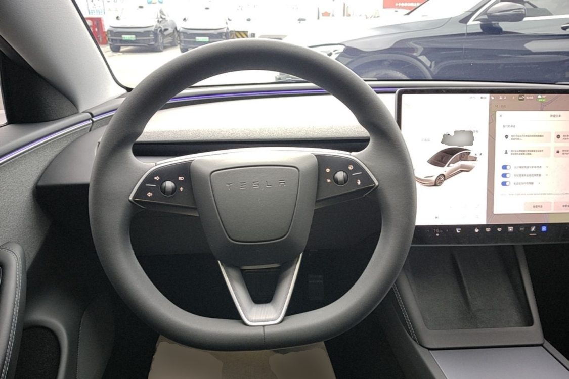 Tesla Model 3 2025 #11 Tesla Model 3 2025 car image #11