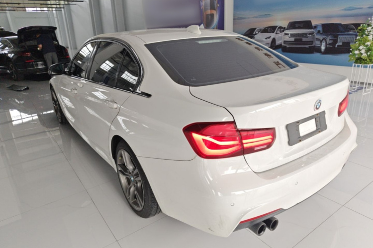 BMW 3 Series 2018 #7 BMW 3 Series 2018 car image #7