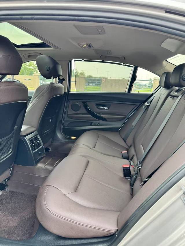 BMW 3 Series 2018 #4 BMW 3 Series 2018 car image #4