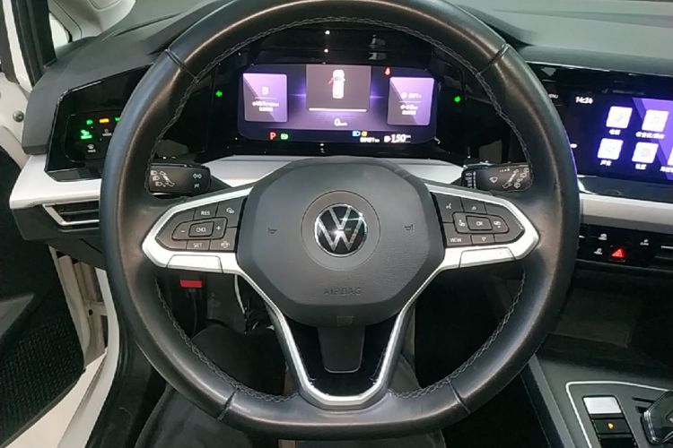 Volkswagen Golf 2020 car image #11