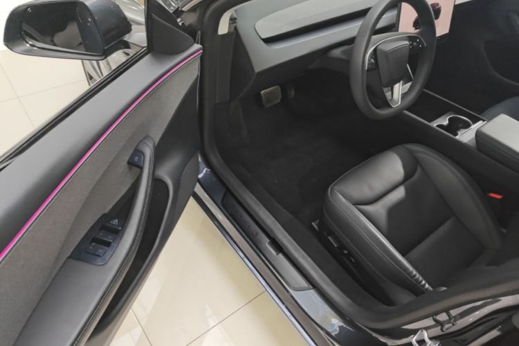 Tesla Model 3 2025 #16 Tesla Model 3 2025 car image #16