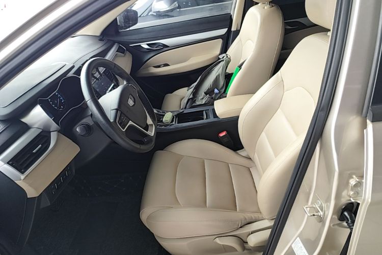 GEELY Emgrand 2018 car image #15