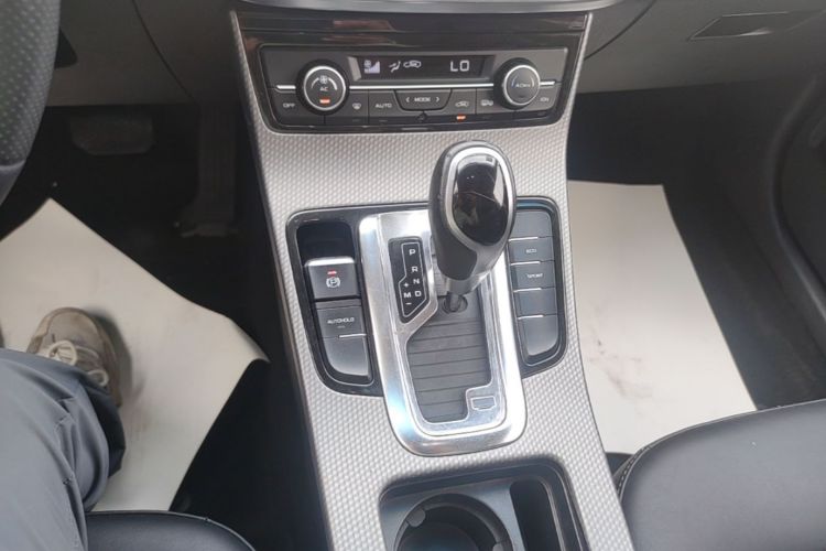 GEELY Emgrand GS 2016 #18 GEELY Emgrand GS 2016 car image #18