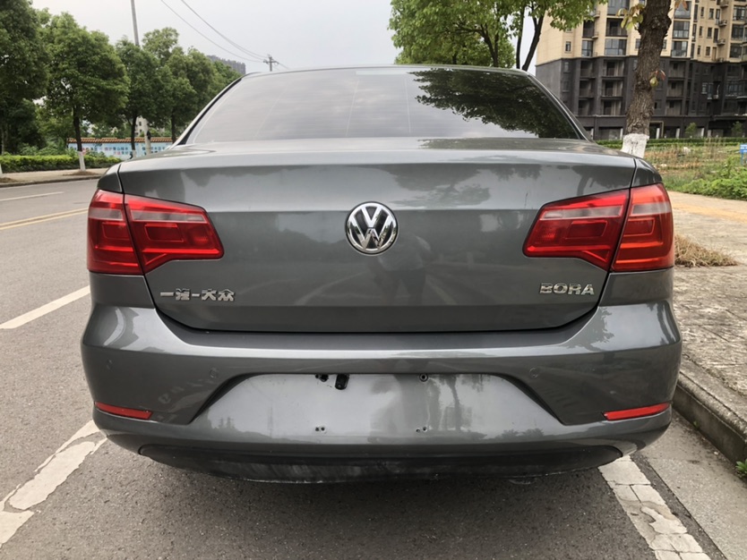 Volkswagen Bora 2015 car image #5