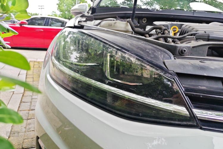 Volkswagen Golf 2019 car image #8