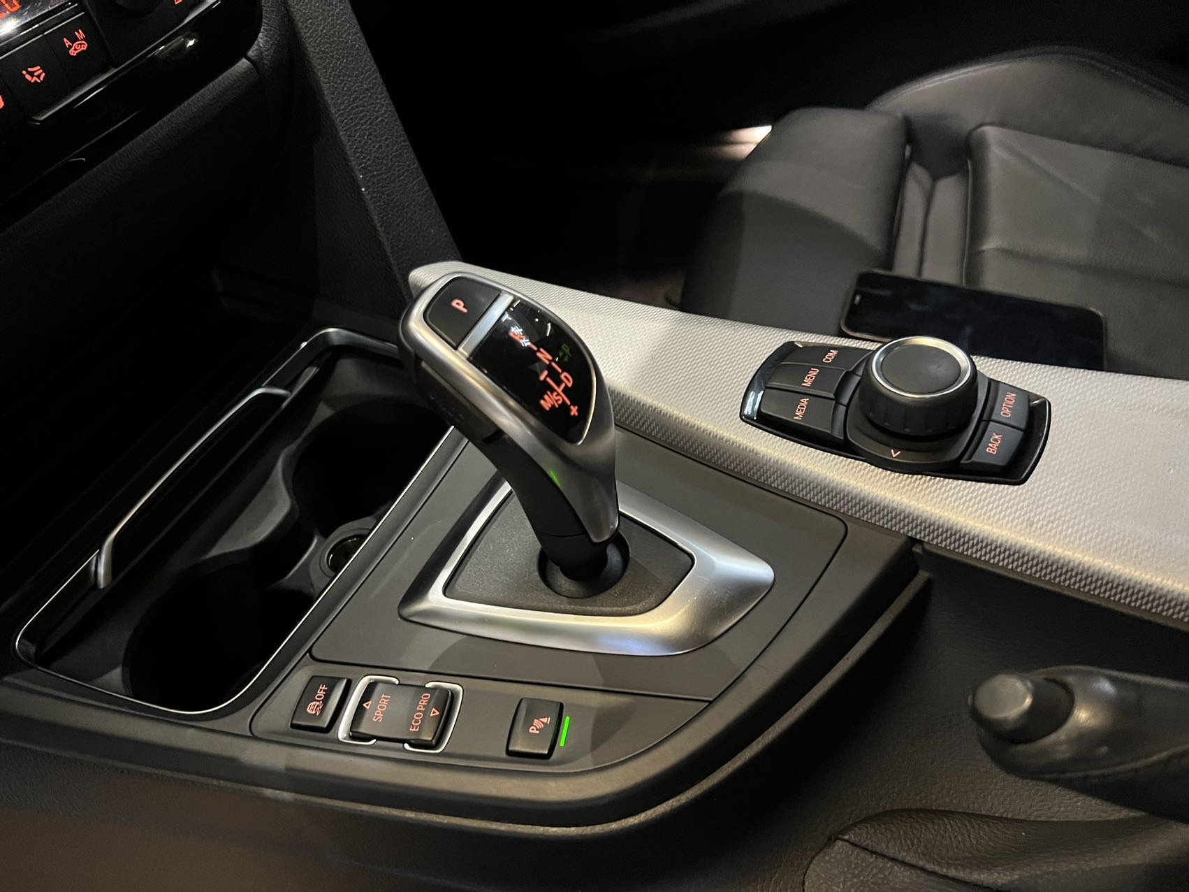 BMW 3 Series 2019 #5 BMW 3 Series 2019 صورة سيارة #5