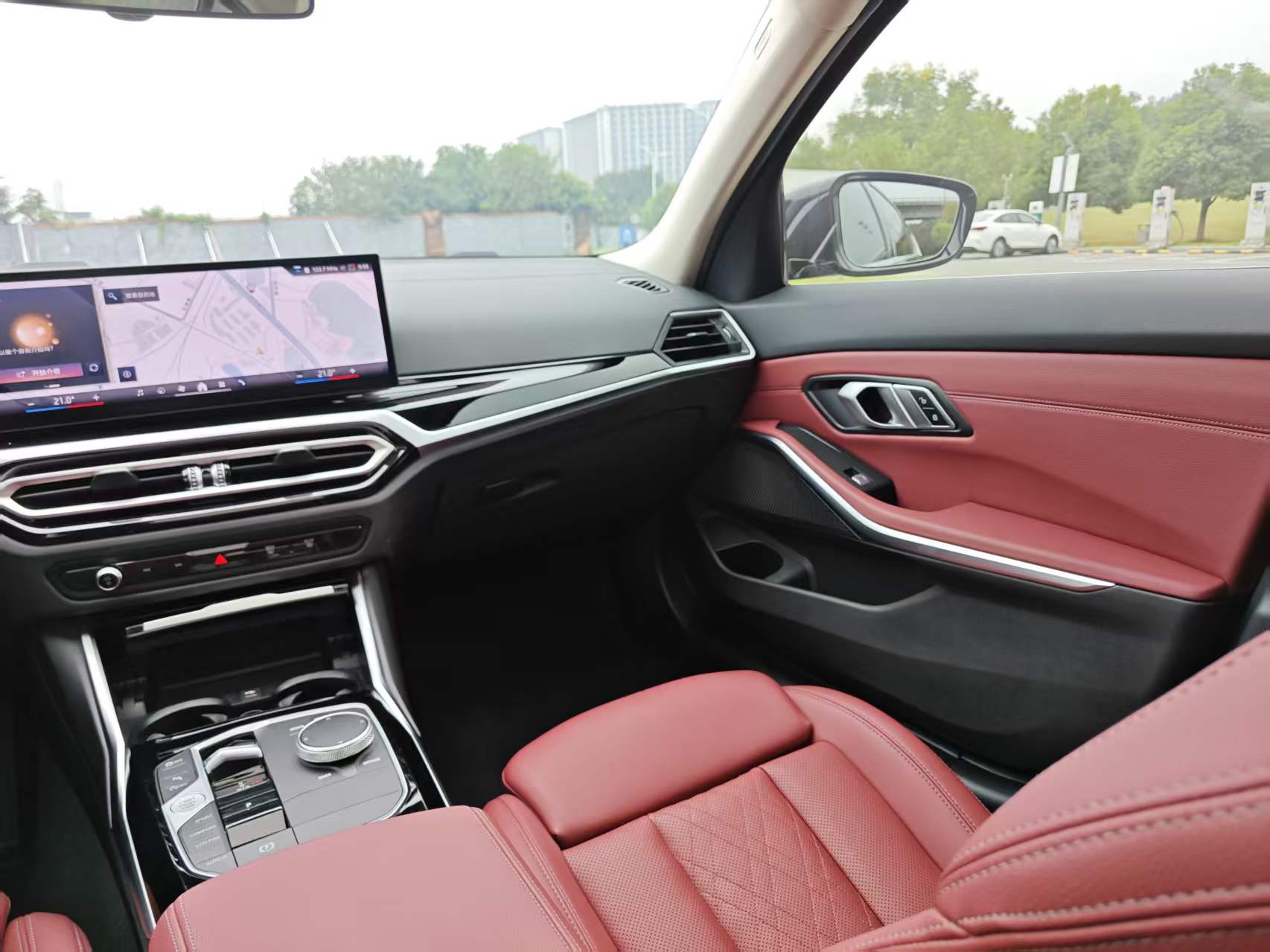 BMW 3 Series 2024 car image #11