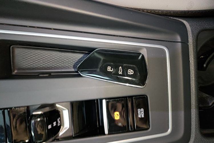 Volkswagen Golf 2023 #9 Volkswagen Golf 2023 car image #9