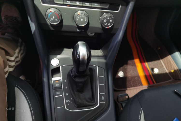 Volkswagen Tharu 2023 car image #16