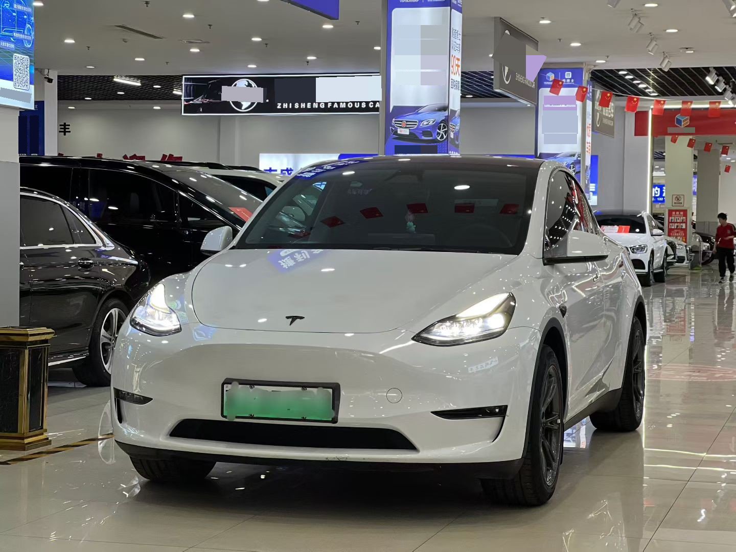 Tesla Model Y 2024 Tesla Model Y 2024 car image
