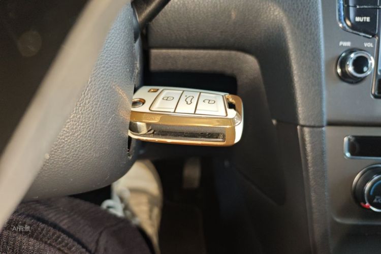 Volkswagen Golf 2015 car image #10
