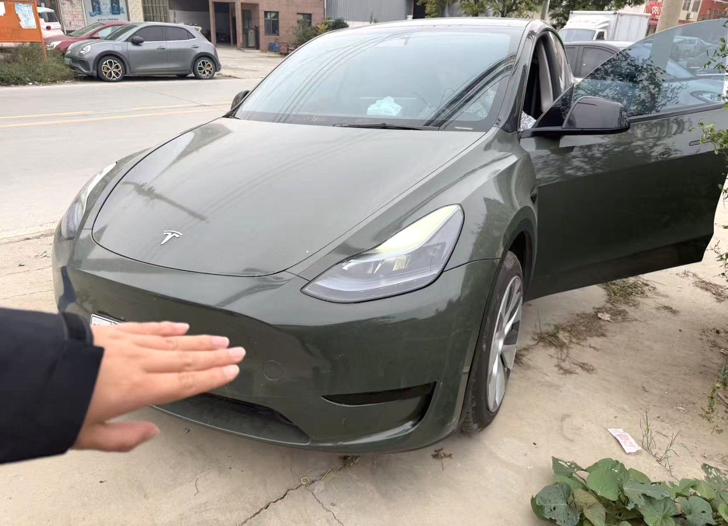 Tesla Model Y 2023 #3 Tesla Model Y 2023 car image #3