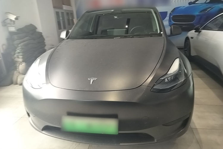 Tesla Model Y 2023 #3 Tesla Model Y 2023 car image #3