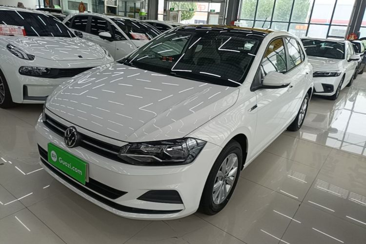 Volkswagen Polo 2022 car image #2