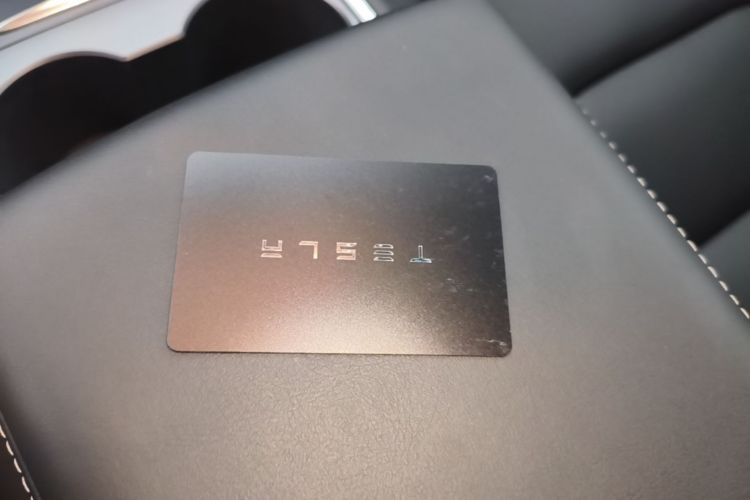 Tesla Model Y 2024 #9 Tesla Model Y 2024 car image #9