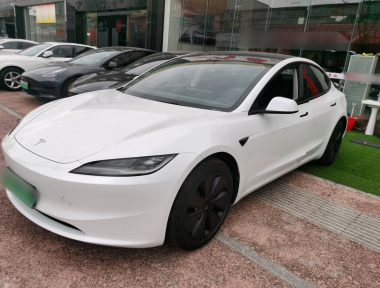 Tesla Model 3 2023 Tesla Model 3 2023 car image