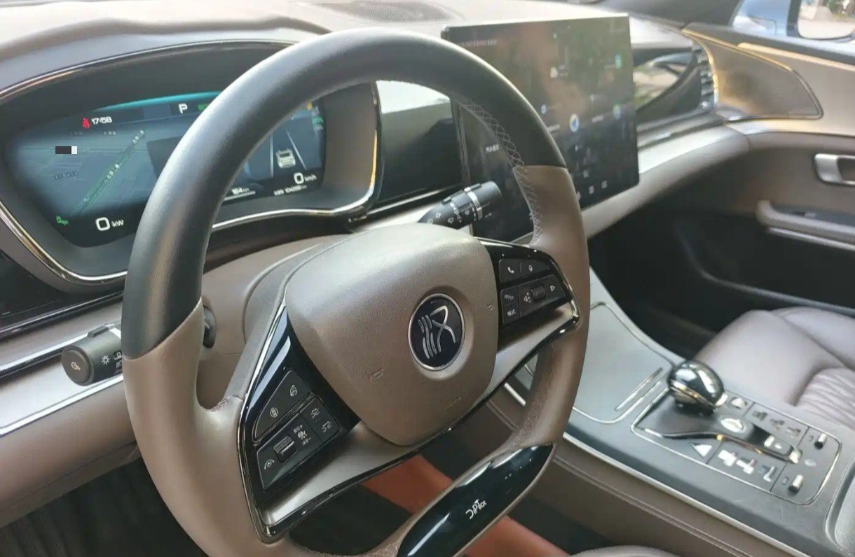 BYD Han 2023 car image #4