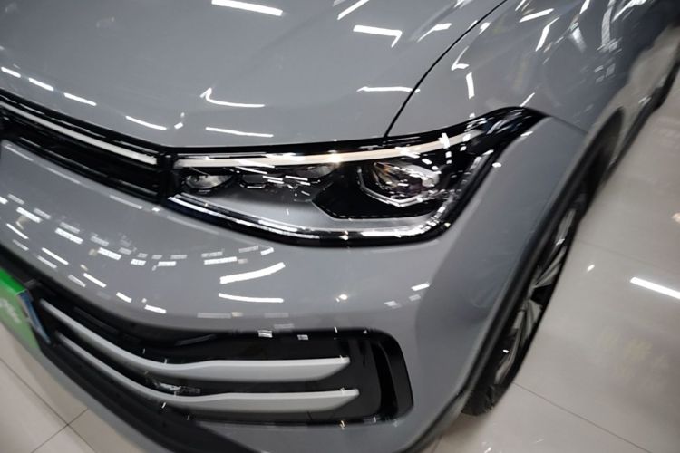 Volkswagen Tharu 2025 car image #23
