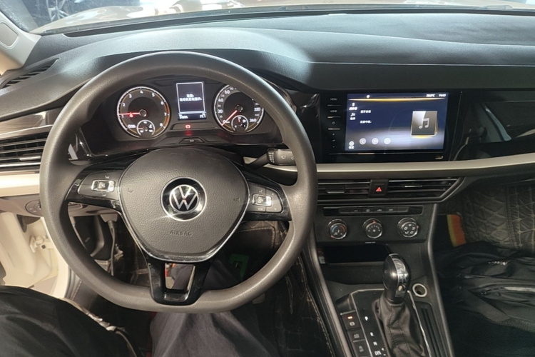 Volkswagen Lavida 2021 car image #10