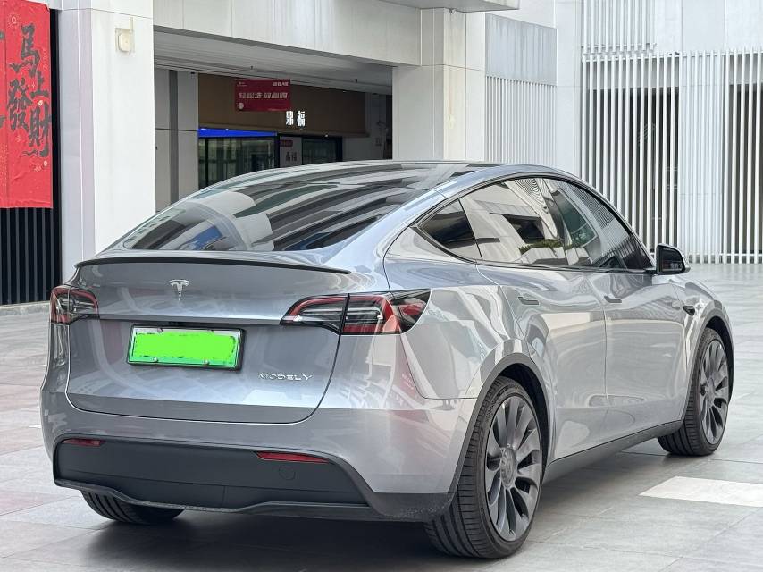 Tesla Model Y 2025 #7 Tesla Model Y 2025 car image #7