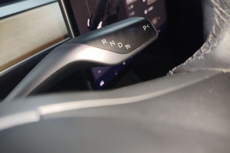 Tesla Model 3 2022 car image #14
