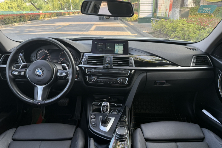 BMW 3 Series 2017 car image #15