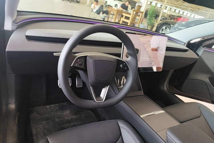 Tesla Model 3 2026 car image #10