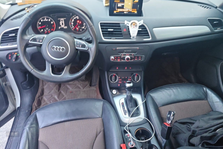 Audi Q3 2017 #11 Audi Q3 2017 car image #11
