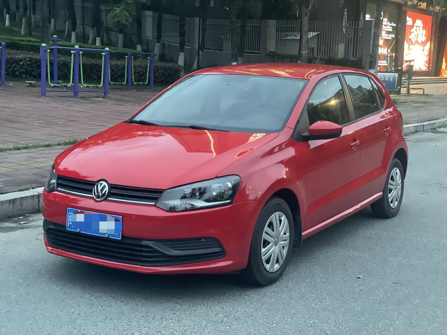 Volkswagen Polo 2018 car image 