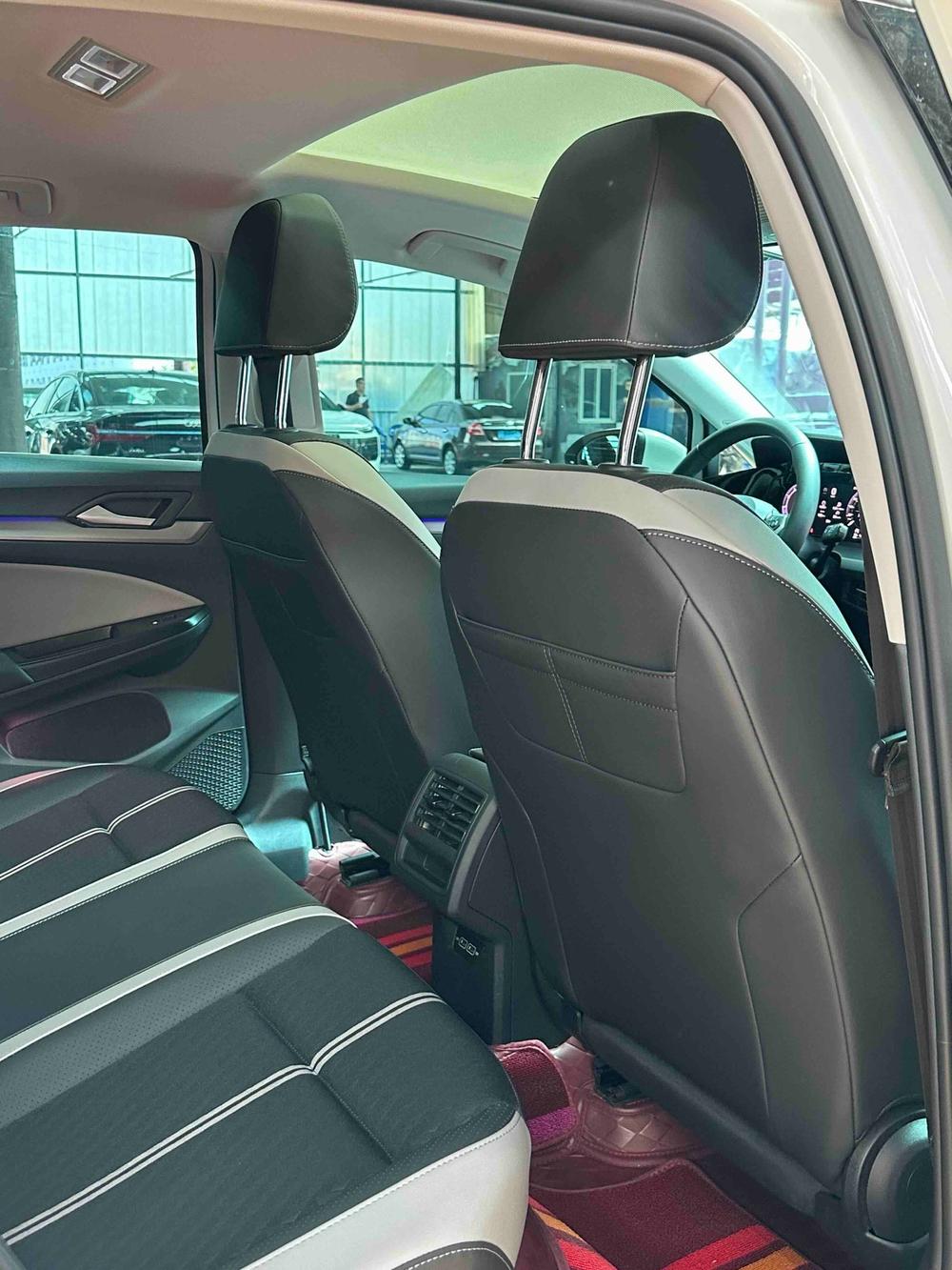 Volkswagen Golf 2026 #11 Volkswagen Golf 2026 صورة سيارة #11