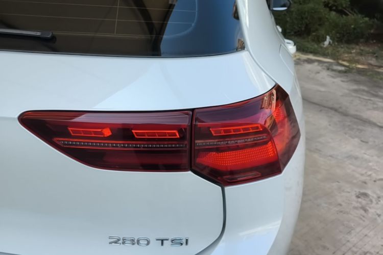 Volkswagen Golf 2021 изображение автомобиля #8