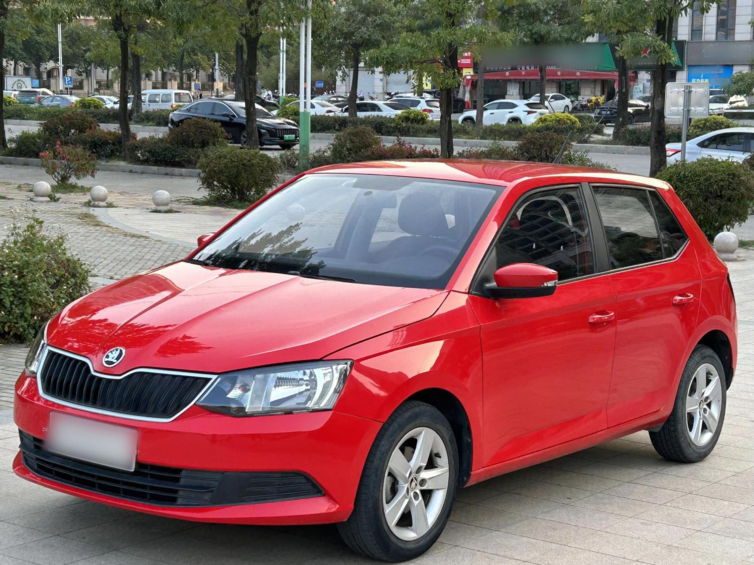 Skoda Fabia 2017 Skoda Fabia 2017 car image