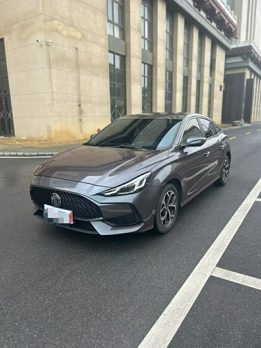 5 2021 5 2021 car image