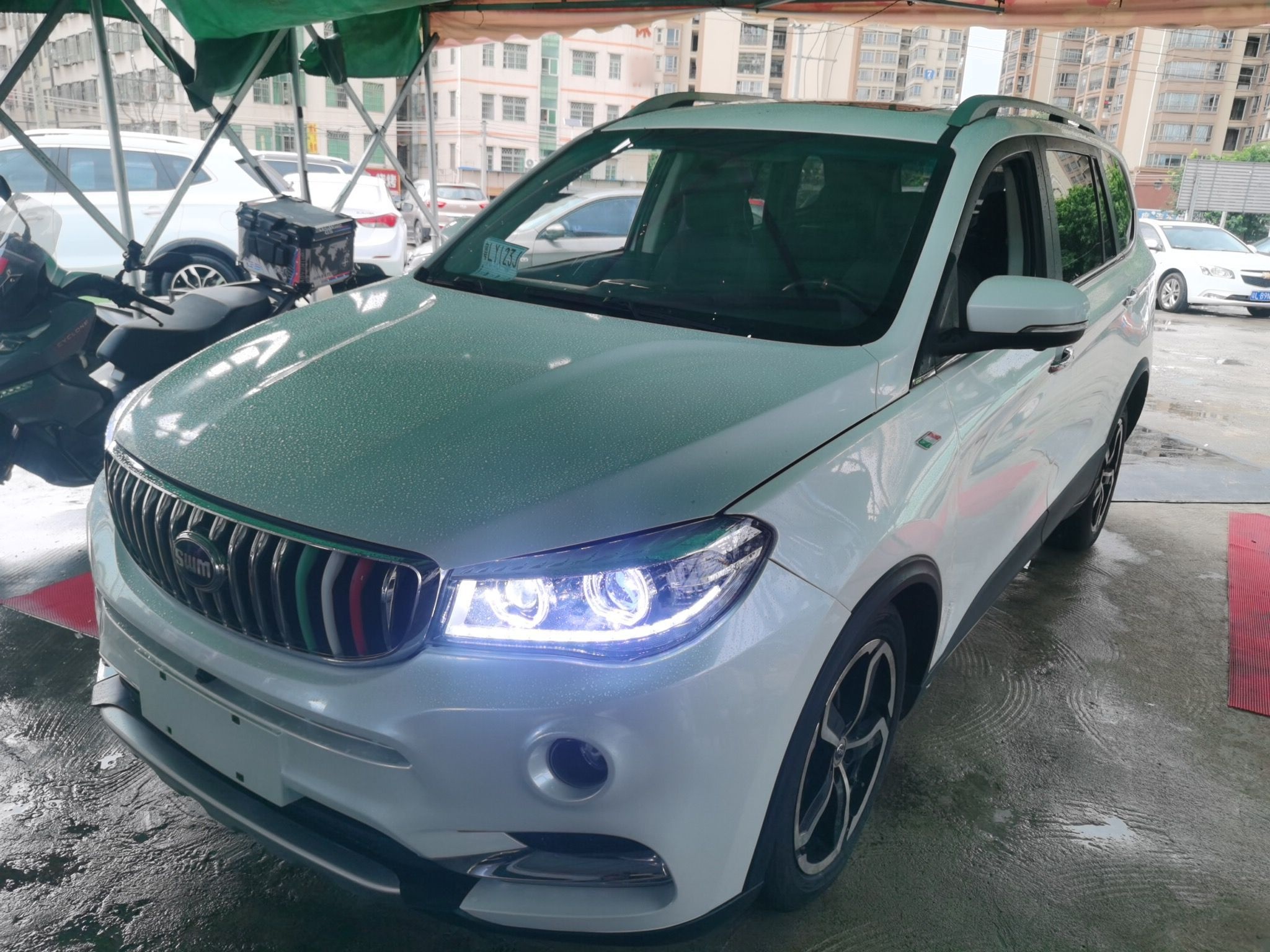 SWM X3 2017 汽车图片 