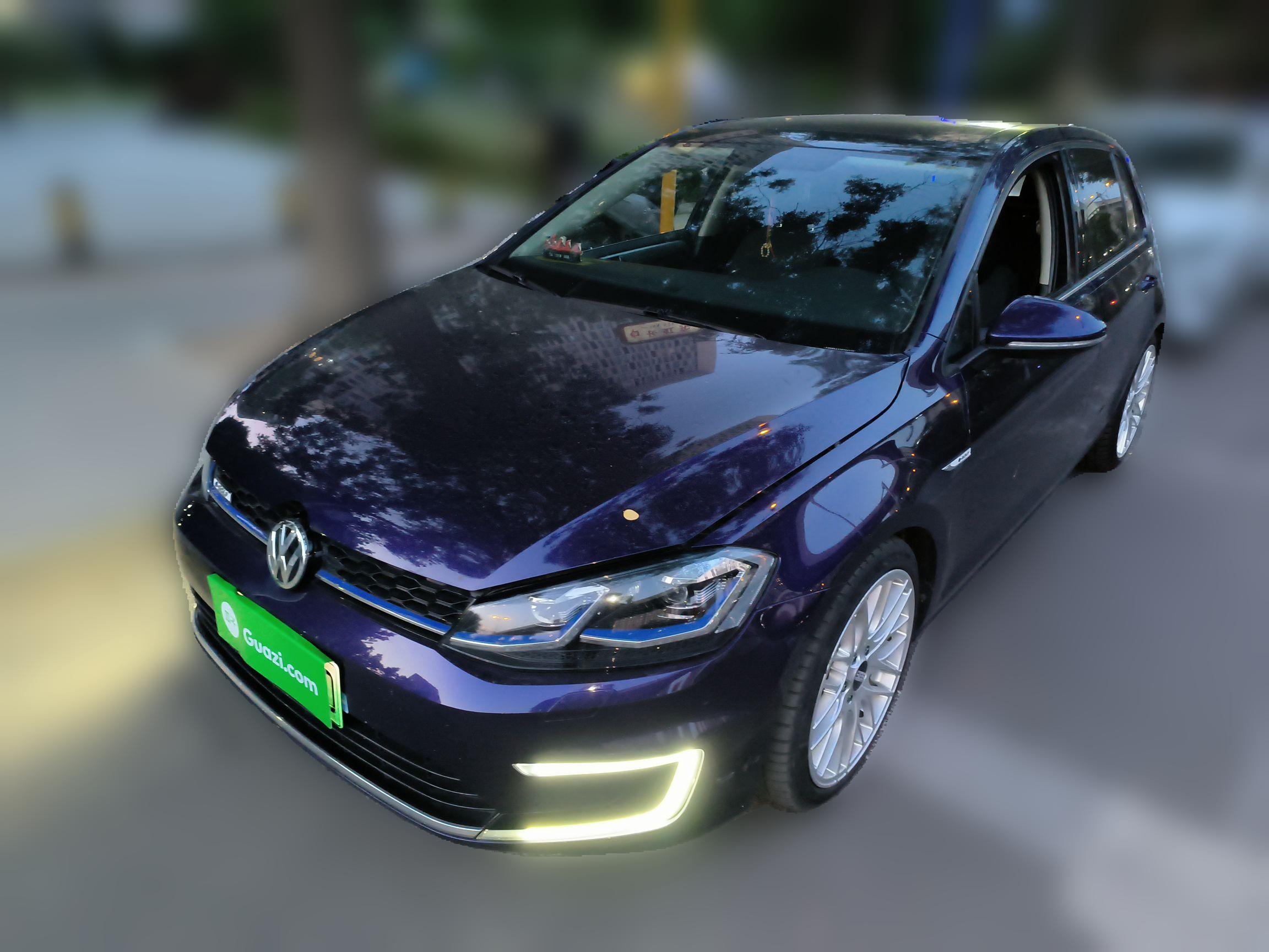 Volkswagen Golf Pure Electric 2020 Volkswagen Golf Pure Electric 2020 car image