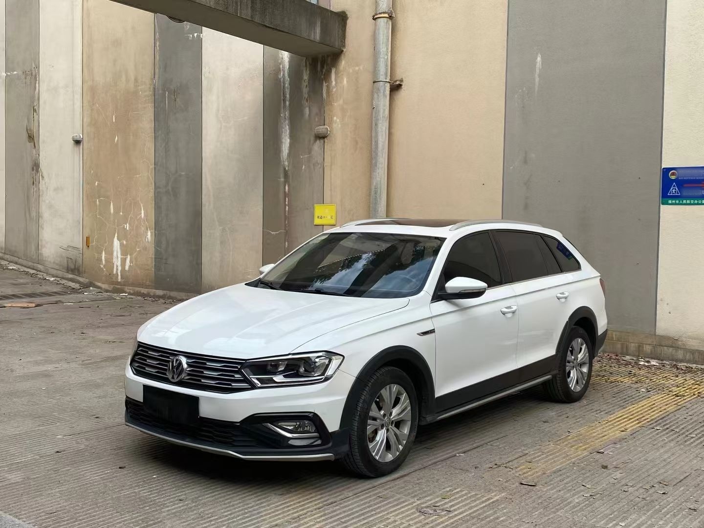 Volkswagen C-Trek 2018 Volkswagen C-Trek 2018 immagine di auto