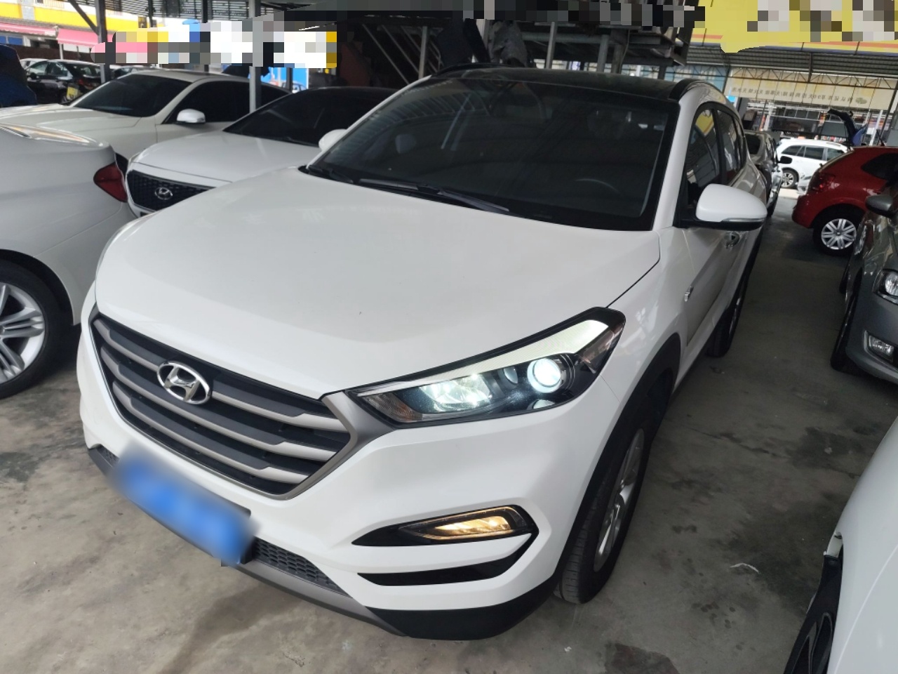 Hyundai Tucson (Imported) 2016 car image 