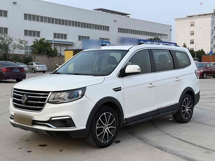 Forthing SX6 2017 Forthing SX6 2017 car image