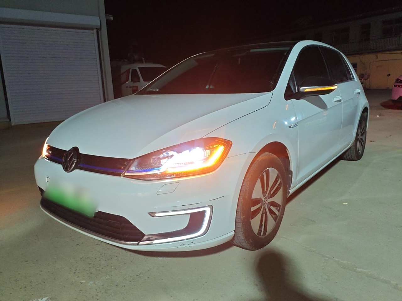 Volkswagen Golf Pure Electric 2021 Volkswagen Golf Pure Electric 2021 car image