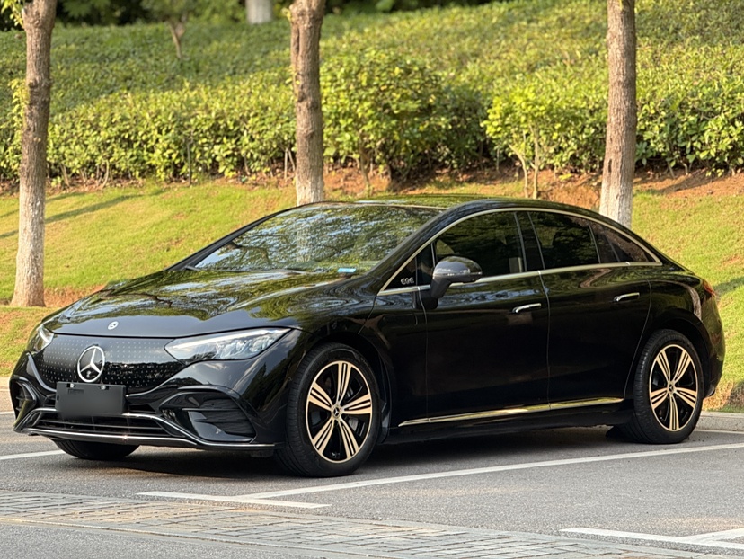 Mercedes-Benz EQE Class 2024 car image 