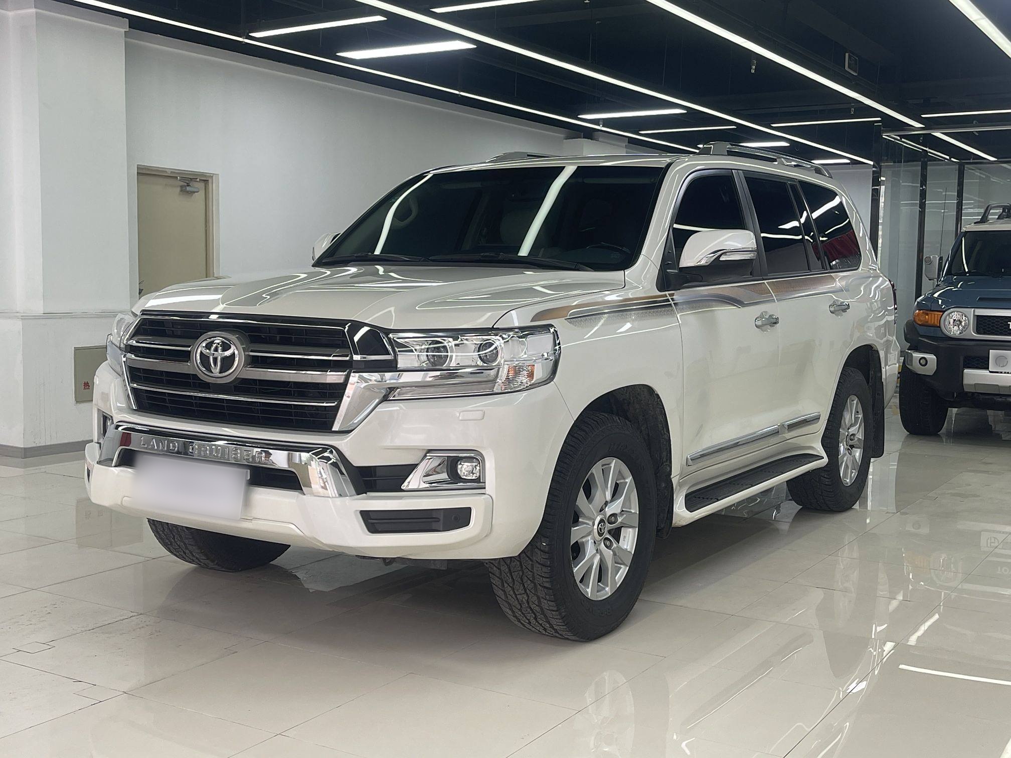 Toyota FJ Cruiser 2019 car image 