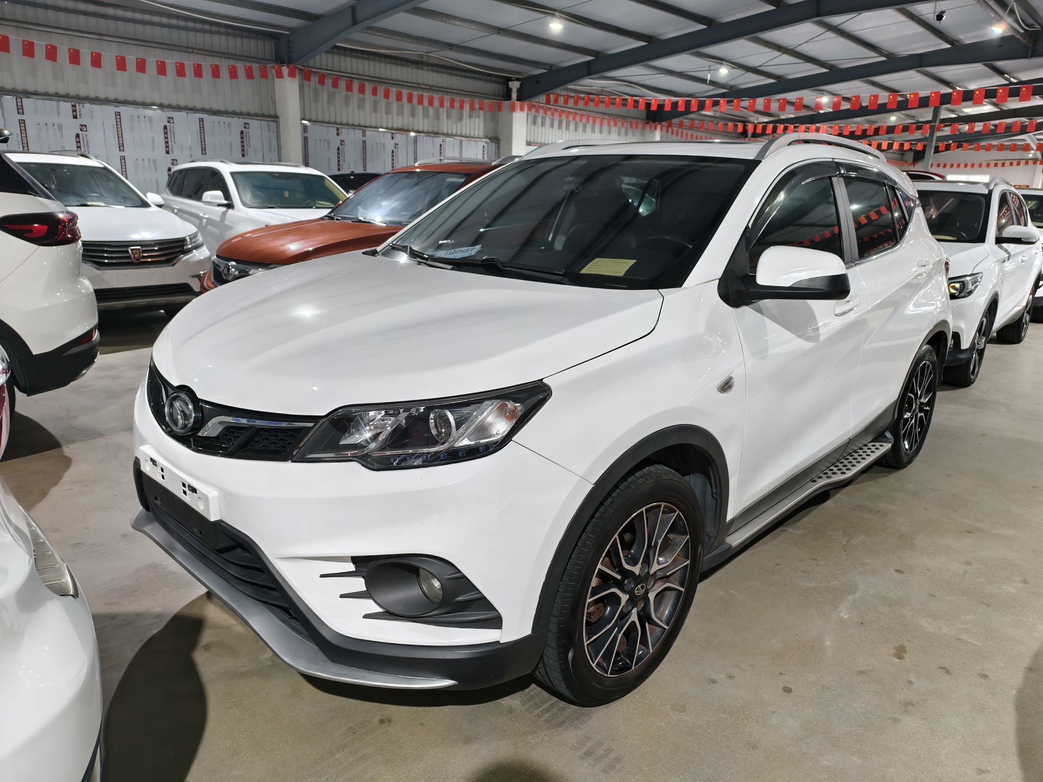 Soueast DX3 2017 Soueast DX3 2017 imagen de coche