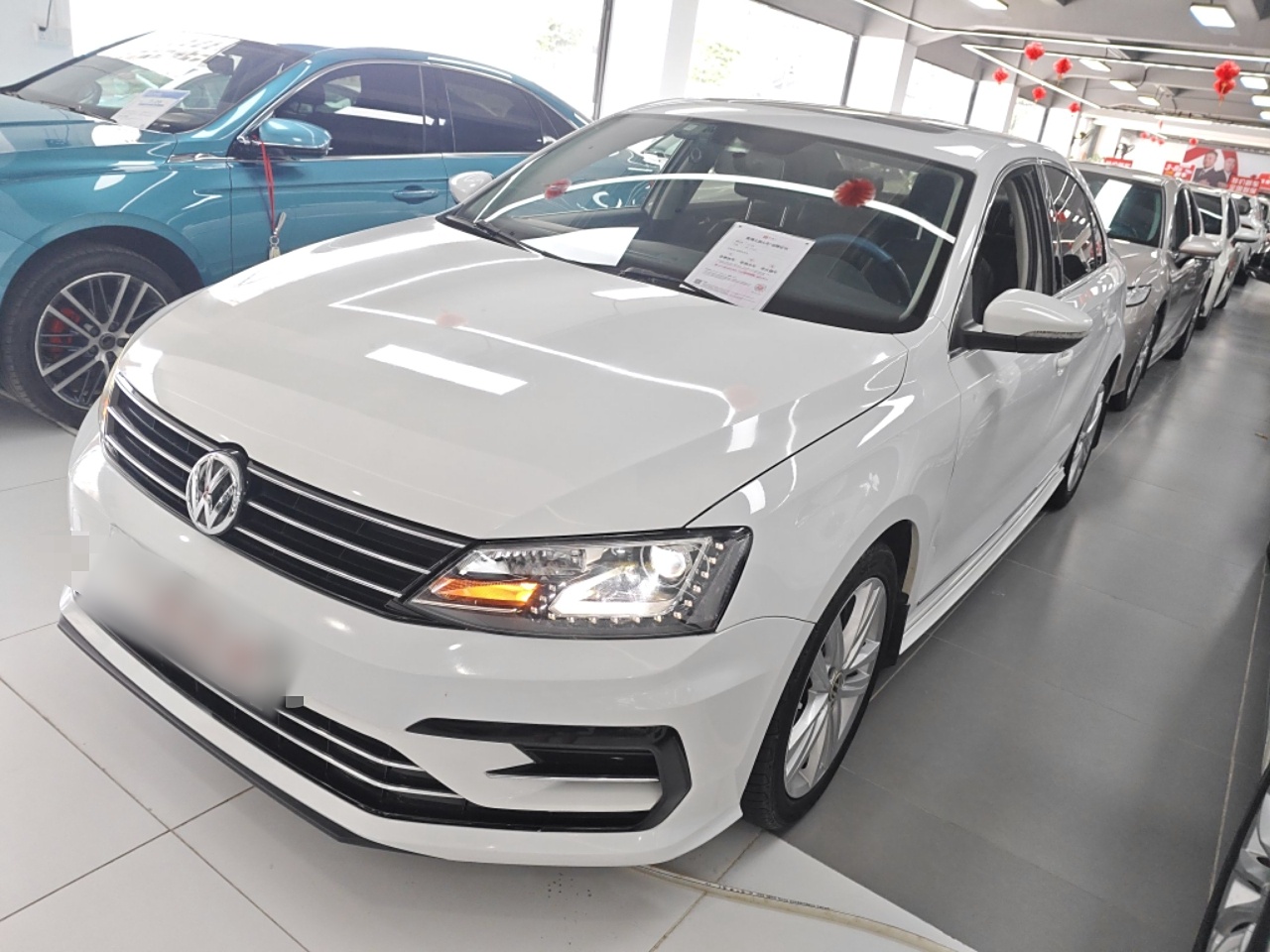 Volkswagen Sagitar 2019 immagine di auto 