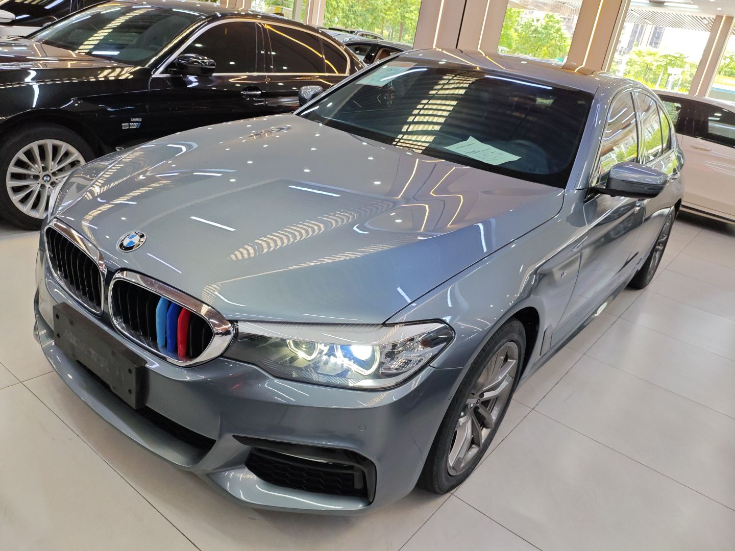 BMW 5 Series (Imported) 2018 car image 
